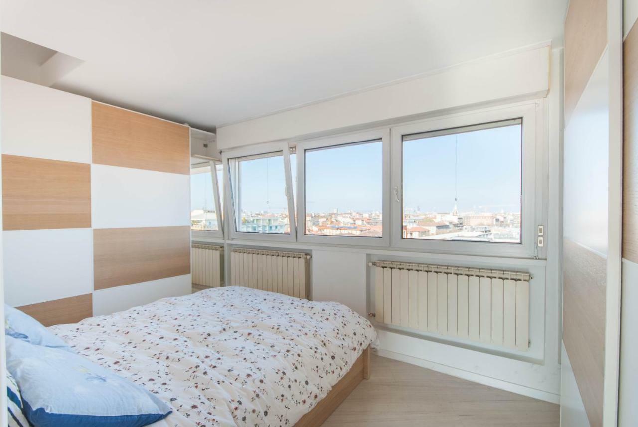 Exclusive Rooftop Apartment With Large Terrace In Solari/Tortona Mediolan Zewnętrze zdjęcie
