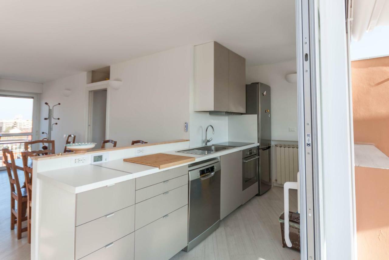 Exclusive Rooftop Apartment With Large Terrace In Solari/Tortona Mediolan Zewnętrze zdjęcie