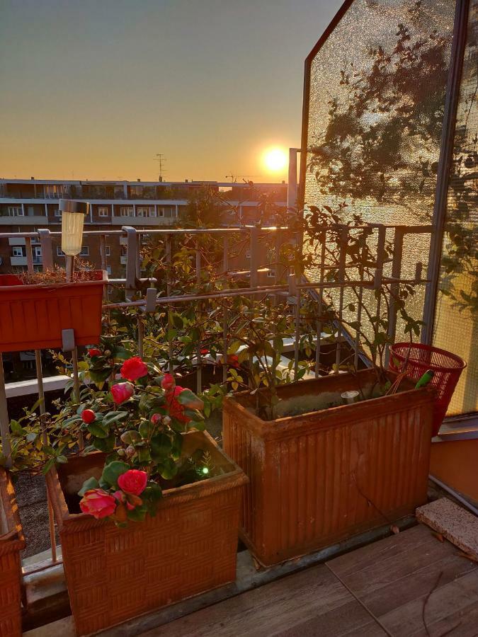 Exclusive Rooftop Apartment With Large Terrace In Solari/Tortona Mediolan Zewnętrze zdjęcie